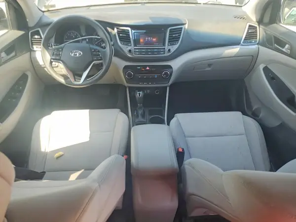 KM8J23A4XHU464771 2017 HYUNDAI TUCSON - Image 8