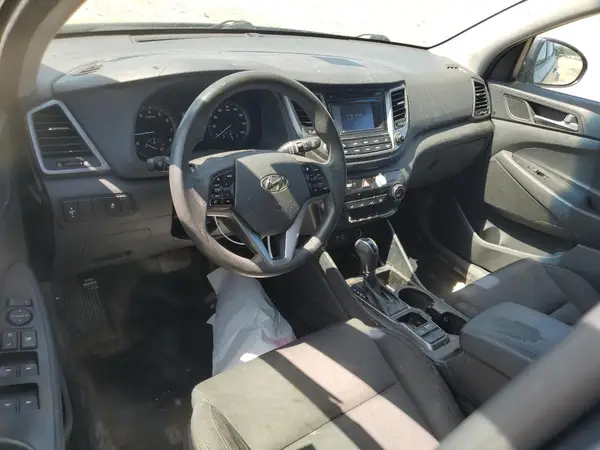 KM8J23A4XHU465774 2017 HYUNDAI TUCSON - Image 8