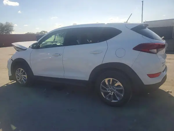 KM8J23A4XHU476631 2017 HYUNDAI TUCSON - Image 2
