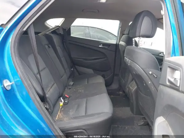 KM8J23A4XHU481618 2017 HYUNDAI TUCSON - Image 8
