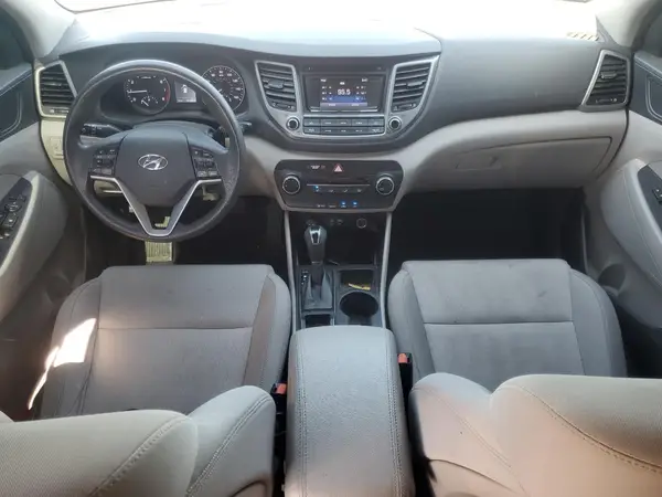 KM8J23A4XHU482851 2017 HYUNDAI TUCSON - Image 8
