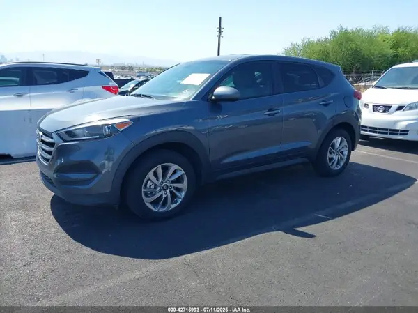 KM8J23A4XHU486205 2017 HYUNDAI TUCSON - Image 2