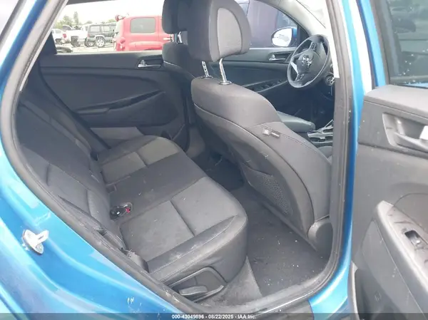 KM8J23A4XHU487791 2017 HYUNDAI TUCSON - Image 8