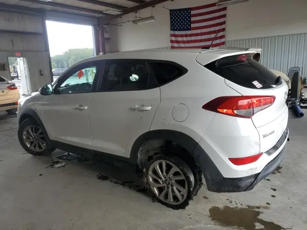 KM8J23A4XHU502919 2017 HYUNDAI TUCSON - Image 2