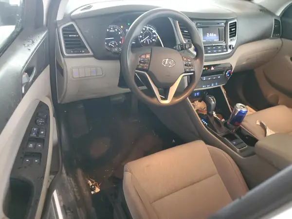 KM8J23A4XHU502919 2017 HYUNDAI TUCSON - Image 8