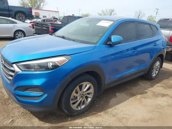 KM8J23A4XHU507652 2017 HYUNDAI TUCSON - Image 2