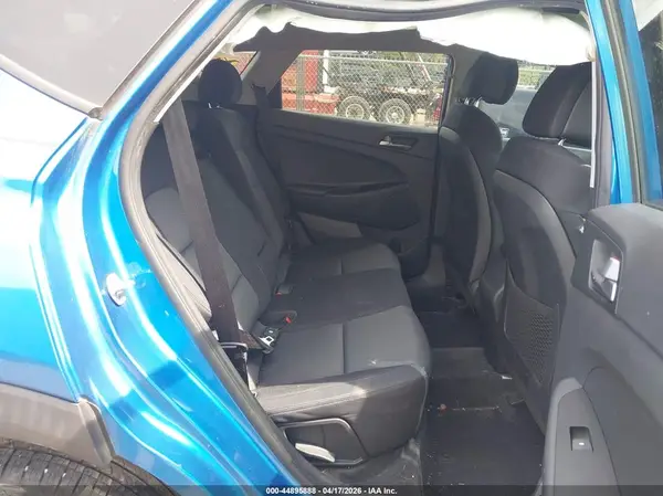KM8J23A4XHU507652 2017 HYUNDAI TUCSON - Image 8