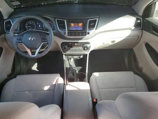 KM8J23A4XHU548878 2017 HYUNDAI TUCSON - Image 8