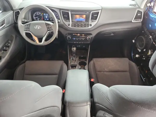 KM8J23A4XHU550999 2017 HYUNDAI TUCSON - Image 8