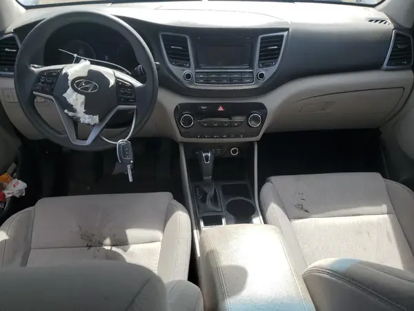 KM8J23A4XHU559928 2017 HYUNDAI TUCSON - Image 8