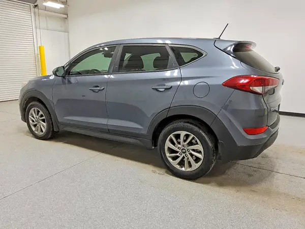 KM8J23A4XHU569147 2017 HYUNDAI TUCSON - Image 2