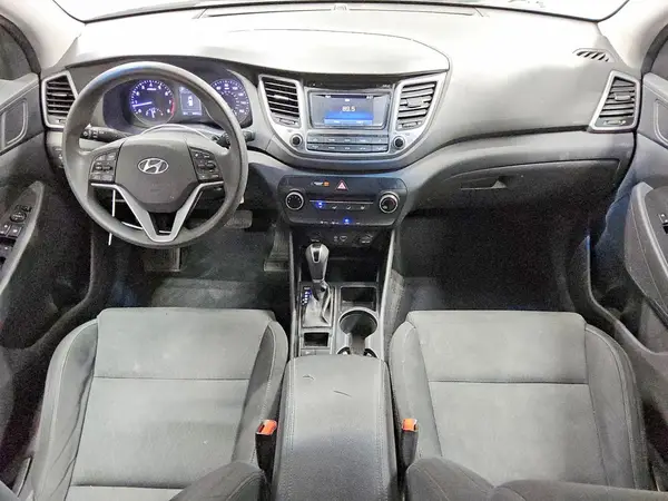 KM8J23A4XHU569147 2017 HYUNDAI TUCSON - Image 8