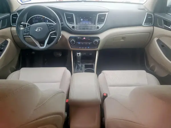 KM8J23A4XHU569326 2017 HYUNDAI TUCSON - Image 8
