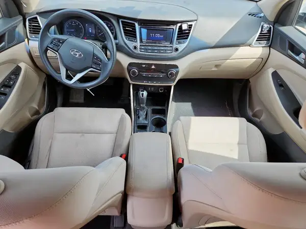 KM8J23A4XHU571979 2017 HYUNDAI TUCSON - Image 8