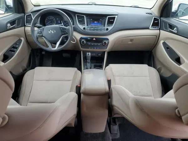 KM8J23A4XHU572579 2017 HYUNDAI TUCSON - Image 8