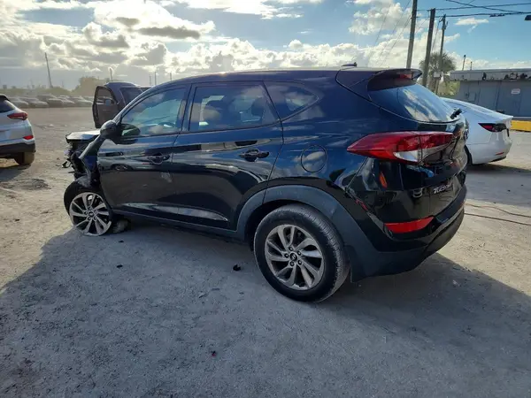 KM8J23A4XHU580472 2017 HYUNDAI TUCSON - Image 2