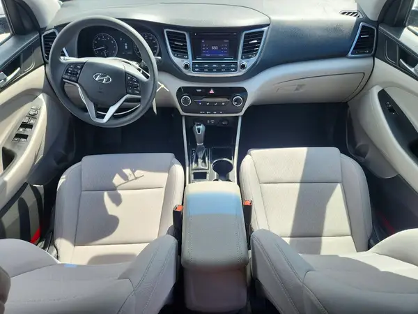 KM8J23A4XJU656245 2018 HYUNDAI TUCSON - Image 8