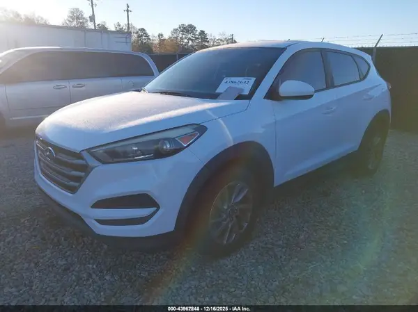KM8J23A4XJU660313 2018 HYUNDAI TUCSON - Image 2