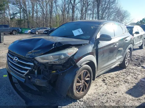 KM8J23A4XJU670923 2018 HYUNDAI TUCSON - Image 2