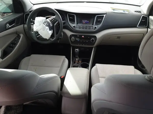 KM8J23A4XJU674647 2018 HYUNDAI TUCSON - Image 8