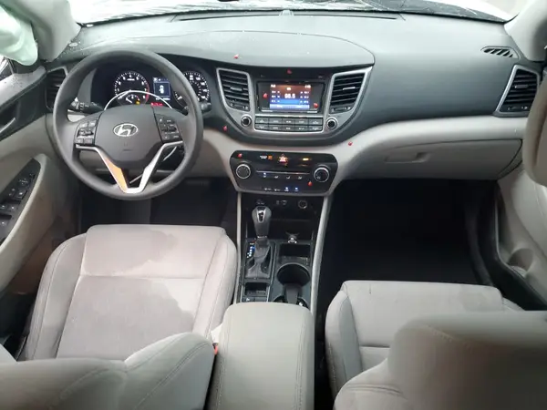 KM8J23A4XJU736404 2018 HYUNDAI TUCSON - Image 8