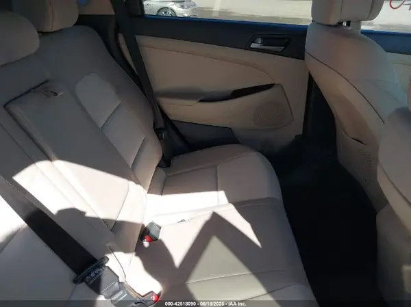 KM8J23A4XJU809111 2018 HYUNDAI TUCSON - Image 8