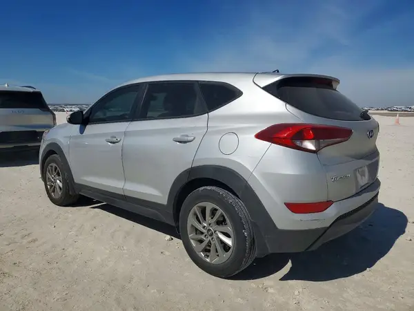KM8J23A4XJU821422 2018 HYUNDAI TUCSON - Image 2