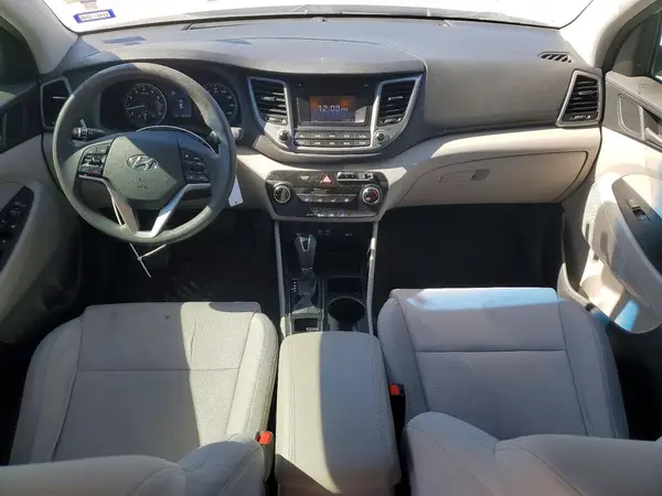 KM8J23A4XJU821422 2018 HYUNDAI TUCSON - Image 8