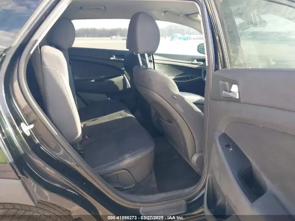 KM8J23A4XKU035136 2019 HYUNDAI TUCSON - Image 8
