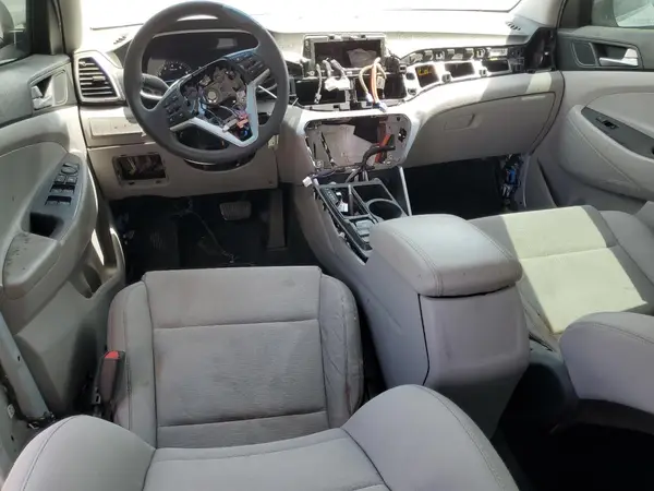 KM8J23A4XKU057931 2019 HYUNDAI TUCSON - Image 8