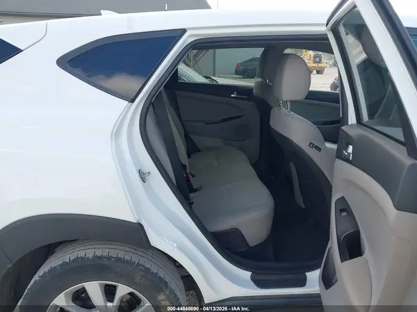 KM8J23A4XKU059551 2019 HYUNDAI TUCSON - Image 8