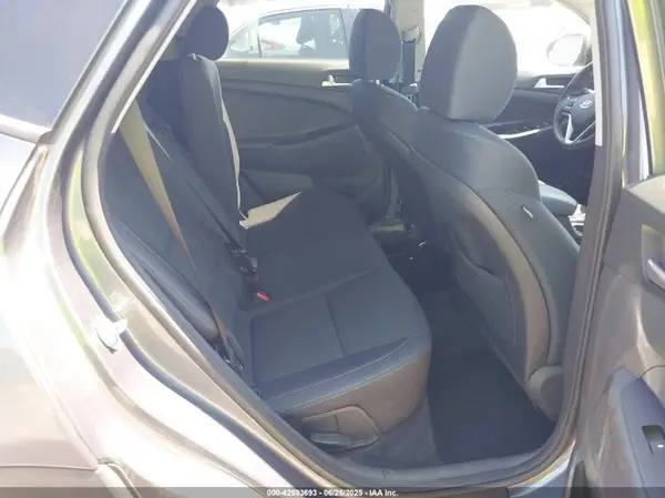 KM8J23A4XKU843616 2019 HYUNDAI TUCSON - Image 8