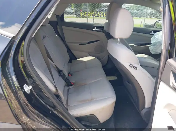 KM8J23A4XKU880259 2019 HYUNDAI TUCSON - Image 8