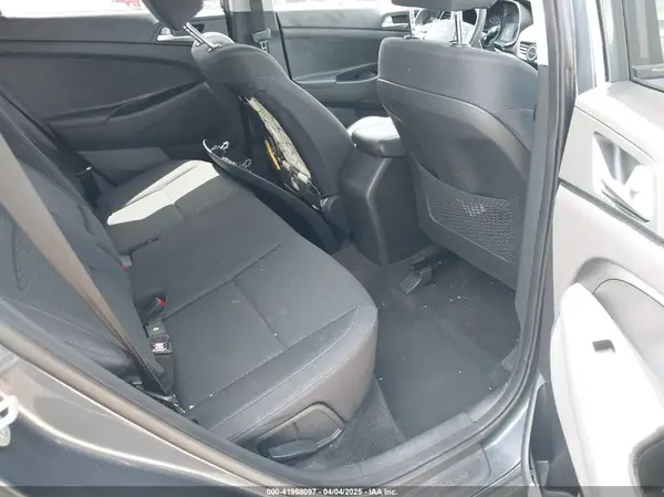 KM8J23A4XKU881881 2019 HYUNDAI TUCSON - Image 8