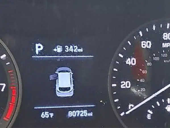 KM8J23A4XKU899202 2019 HYUNDAI TUCSON - Image 8
