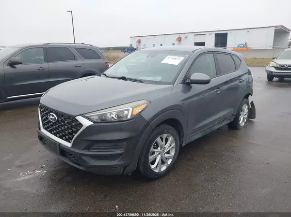 KM8J23A4XKU911509 2019 HYUNDAI TUCSON - Image 2