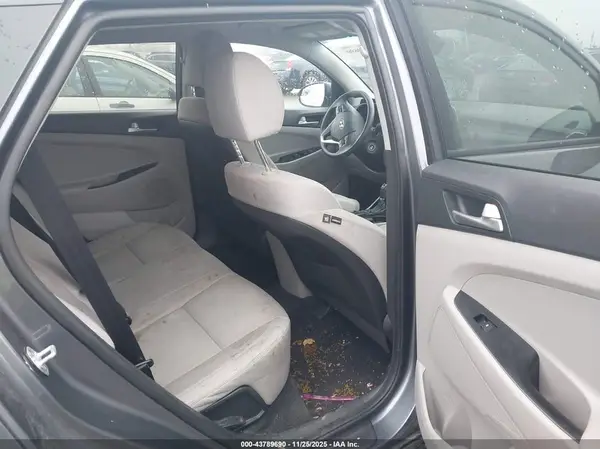 KM8J23A4XKU911509 2019 HYUNDAI TUCSON - Image 8