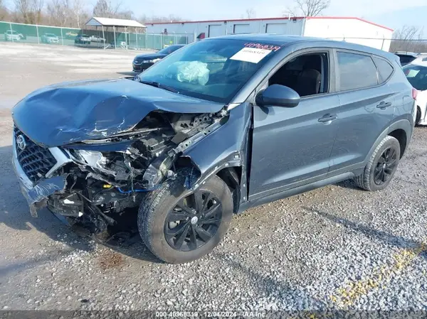 KM8J23A4XKU932814 2019 HYUNDAI TUCSON - Image 2