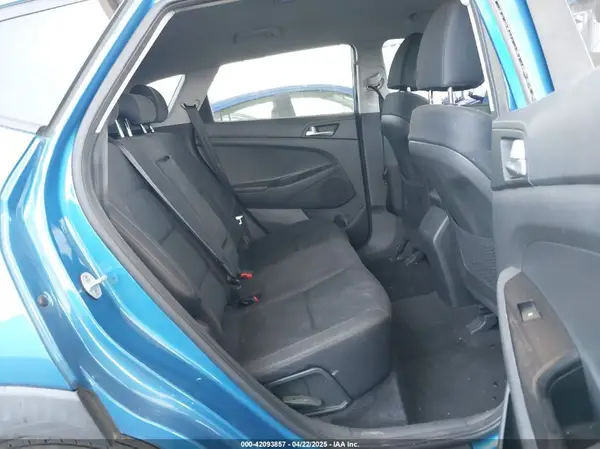 KM8J23A4XKU950083 2019 HYUNDAI TUCSON - Image 8