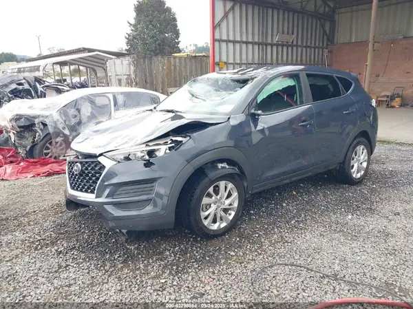 KM8J23A4XKU956255 2019 HYUNDAI TUCSON - Image 2
