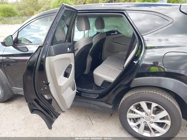 KM8J23A4XKU967658 2019 HYUNDAI TUCSON - Image 8