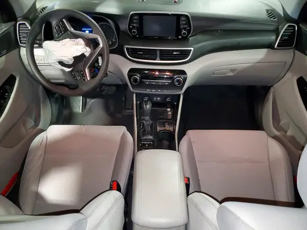 KM8J23A4XKU975615 2019 HYUNDAI TUCSON - Image 8