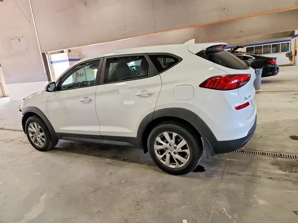 KM8J23A4XLU078747 2020 HYUNDAI TUCSON - Image 2