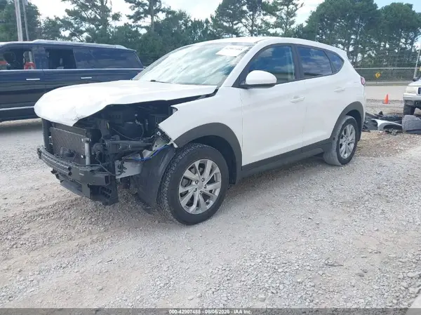 KM8J23A4XLU130099 2020 HYUNDAI TUCSON - Image 2