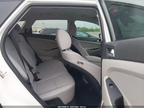 KM8J23A4XLU146352 2020 HYUNDAI TUCSON - Image 8