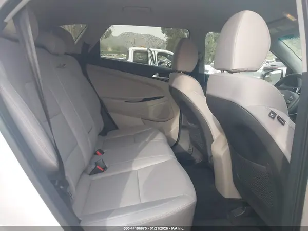 KM8J23A4XLU157996 2020 HYUNDAI TUCSON - Image 8