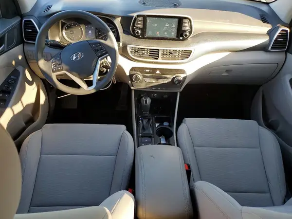 KM8J23A4XLU176693 2020 HYUNDAI TUCSON - Image 8