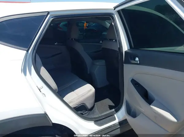 KM8J23A4XLU180517 2020 HYUNDAI TUCSON - Image 8
