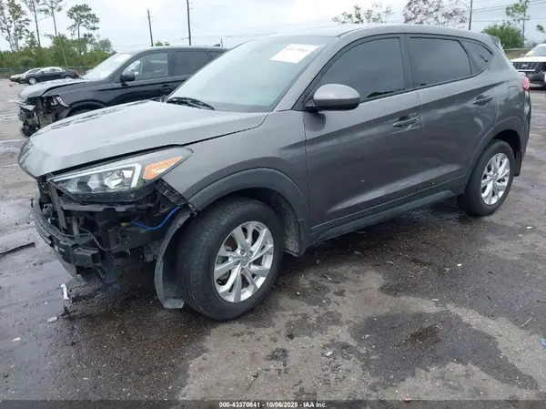 KM8J23A4XLU241476 2020 HYUNDAI TUCSON - Image 2
