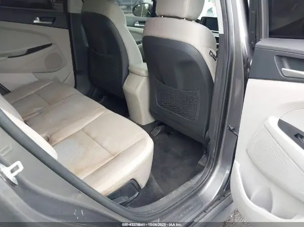 KM8J23A4XLU241476 2020 HYUNDAI TUCSON - Image 8